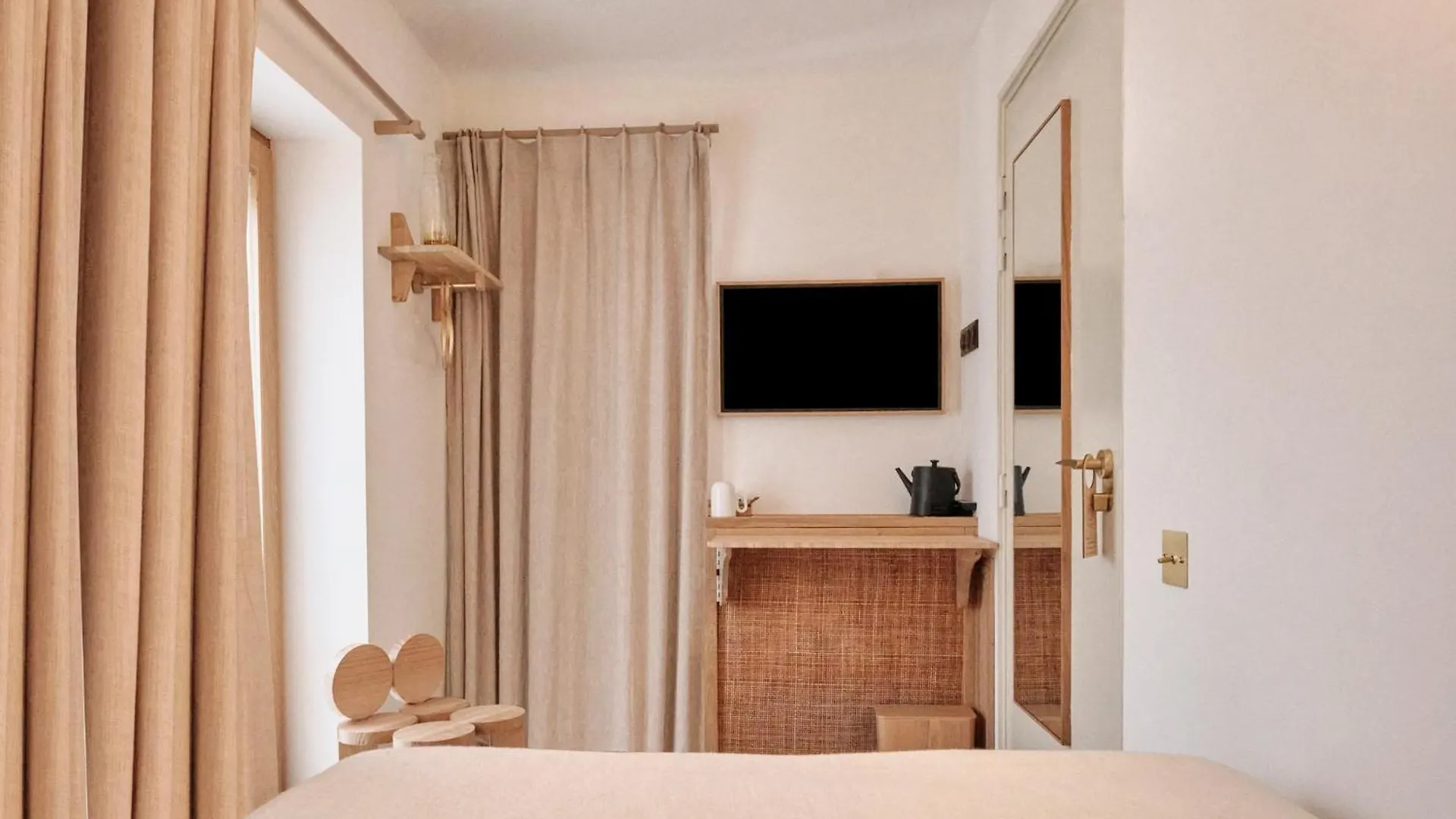 Elysee Montmartre Hotel Paris